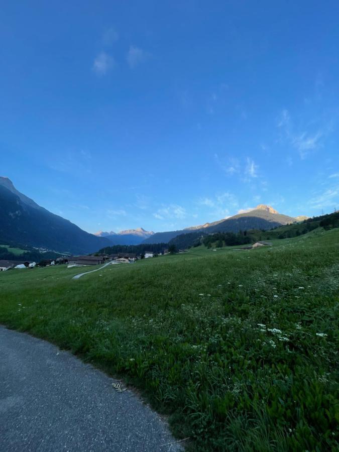 Gasthaus Beverin Farden ภายนอก รูปภาพ