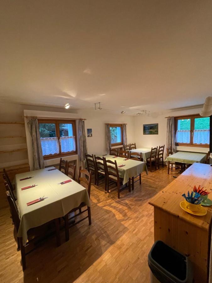 Gasthaus Beverin Farden ภายนอก รูปภาพ